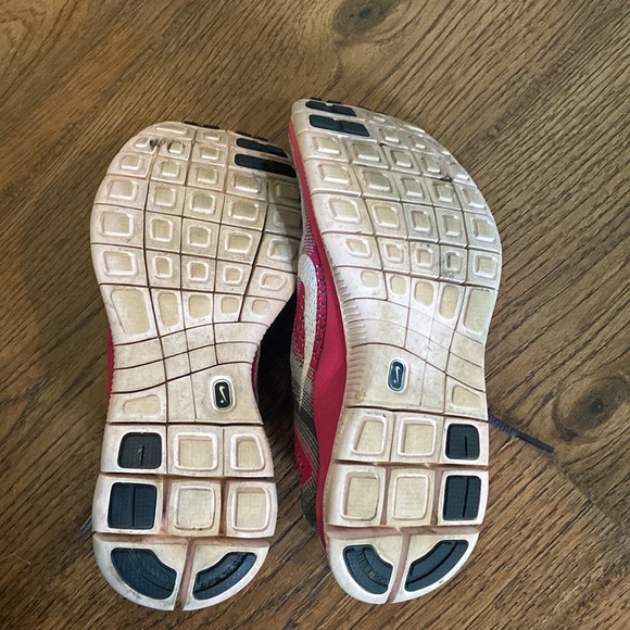 Nike Flyknit Free Run Tennis Shoes Size 7 - Picture 3 of 4